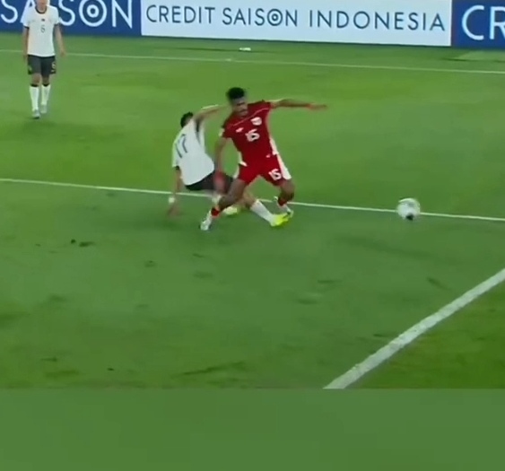 爱游戏部门-关于愤怒球迷赛后暴怒，球队管理层紧急回应的信息